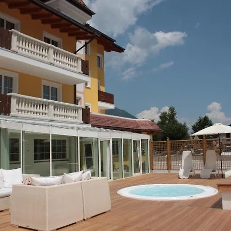 Dolce Avita & Hotel 4*